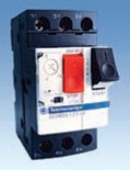 Автоматический трехполюсный выключатель с защитой по току Артикулы: PM10, PM 4